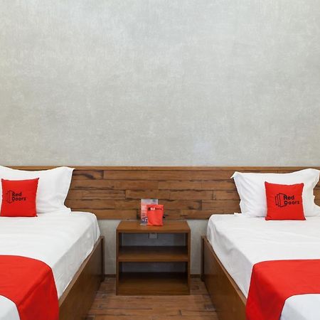 Reddoorz Near Baluran National Park Hotell Pandean Exteriör bild