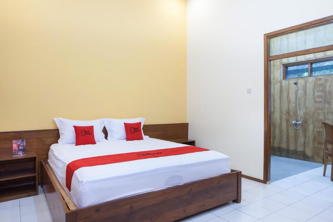Reddoorz Near Baluran National Park Hotell Pandean Exteriör bild