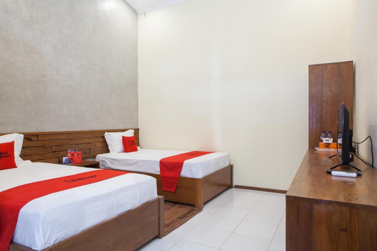 Reddoorz Near Baluran National Park Hotell Pandean Exteriör bild